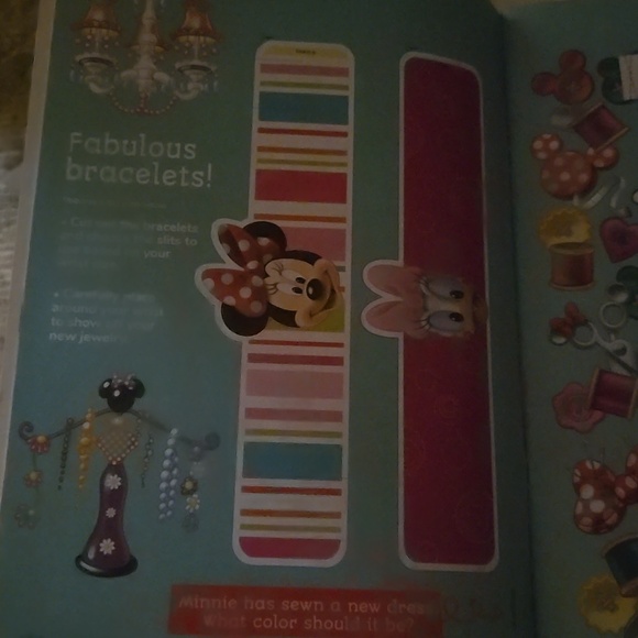 Disney Flash And Glow Stickertivity - Picture 6 of 11